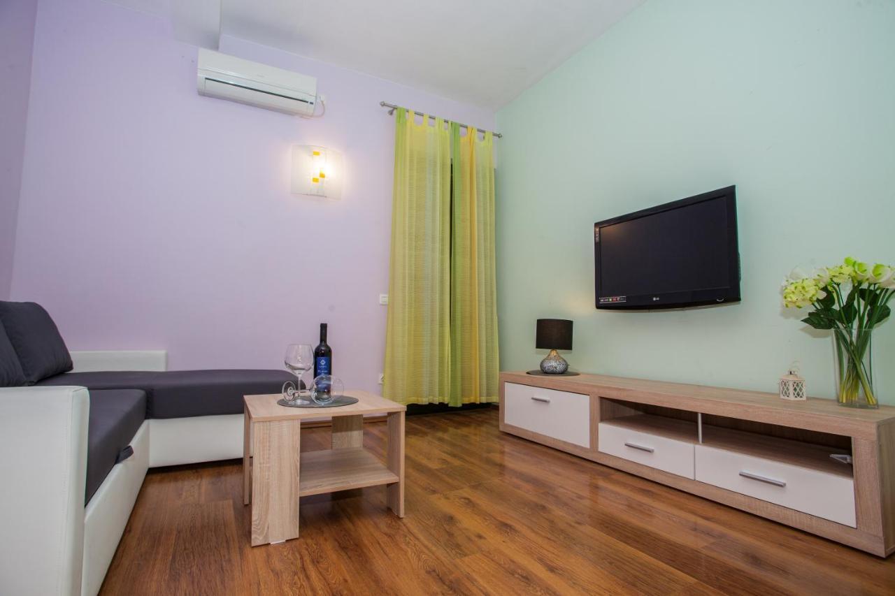 Apartments Lovic Lokva Rogoznica Dış mekan fotoğraf