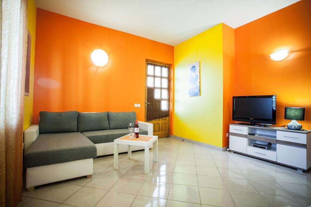 Apartments Lovic Lokva Rogoznica Dış mekan fotoğraf