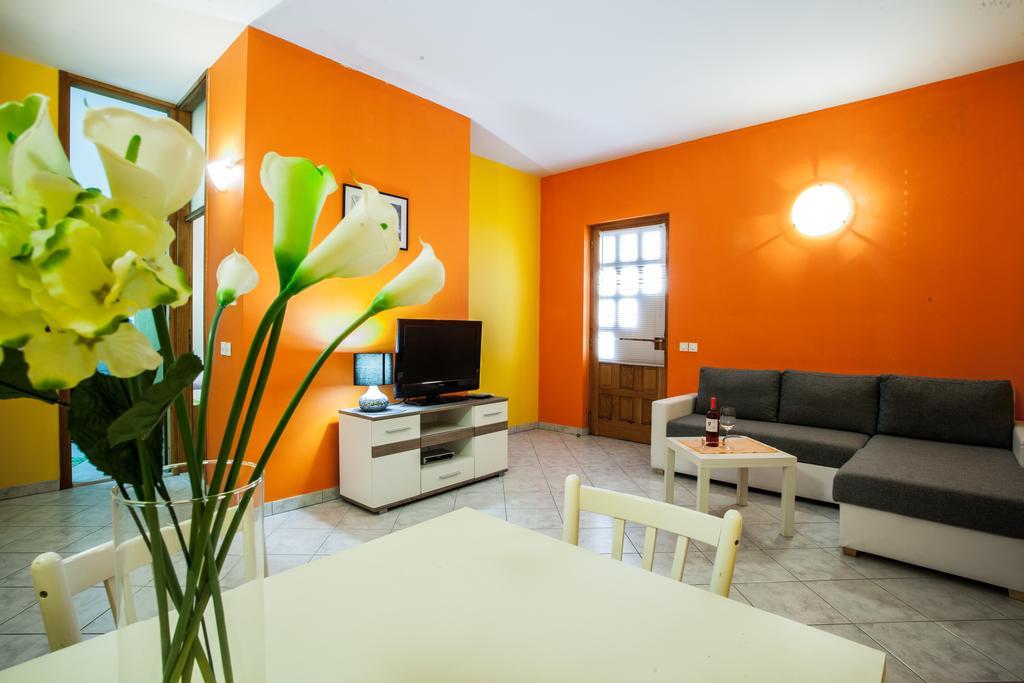 Apartments Lovic Lokva Rogoznica Dış mekan fotoğraf